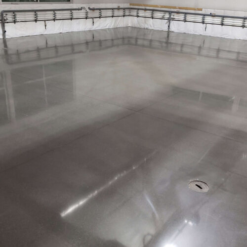 Front-view-of-grey-polished-concrete-floors