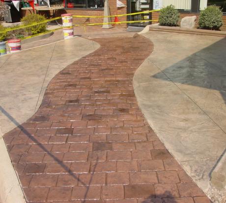 stamped-concrete-walkway