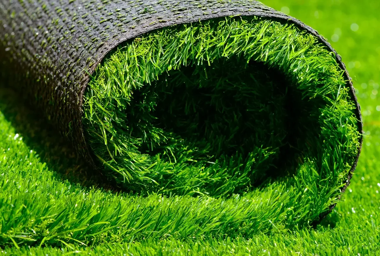 synthetic-lawn-2048px-802551536-2x1-1